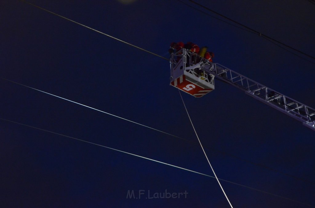 Einsatz BF Hoehenretter Koelner Seilbahn Hoehe Zoobruecke P2321.JPG